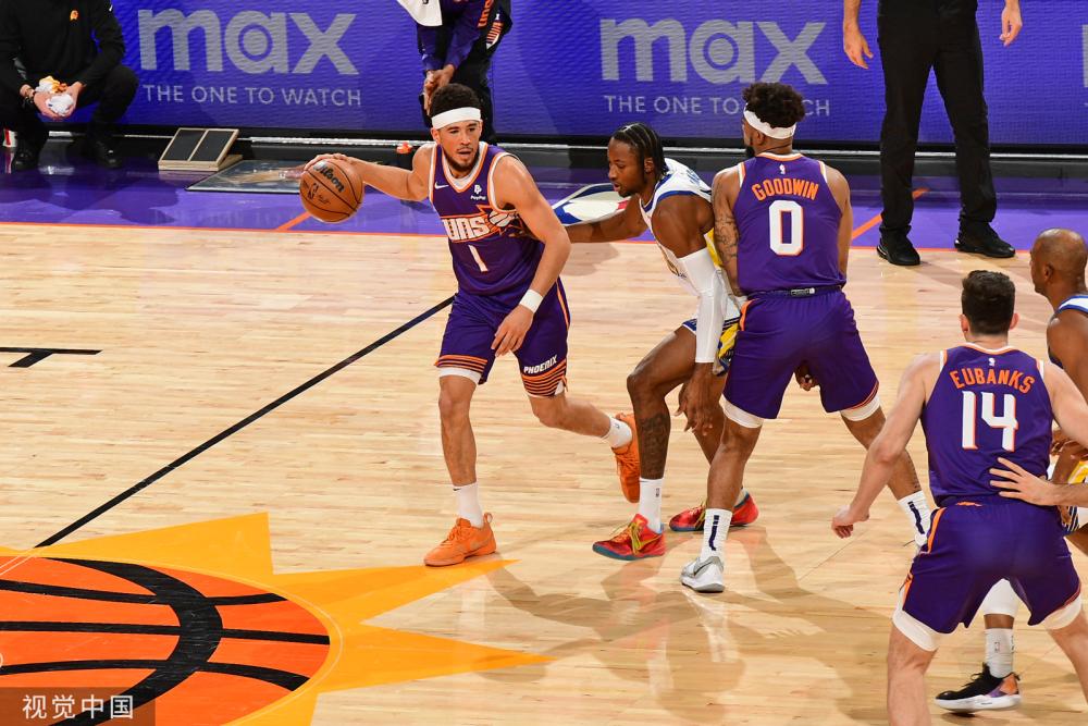 在万众瞩目 在万众瞩目