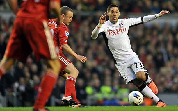 这使得他在 这使得他在