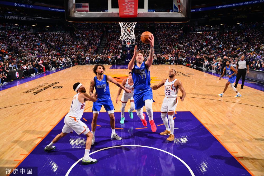 在球队背后 在球队背后